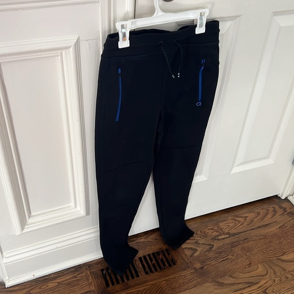 Like new size XL gap fit performance pants - Picture 3 of 6